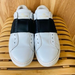 VALENTINO CURRENT STYLE SLIP-ON Rockstud Sneakers